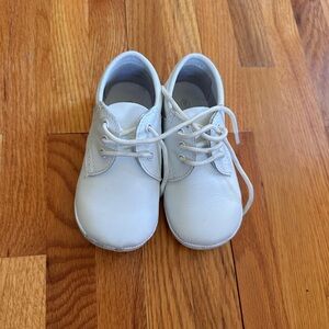 Angel Dear Classic White Kids Shoes size 6